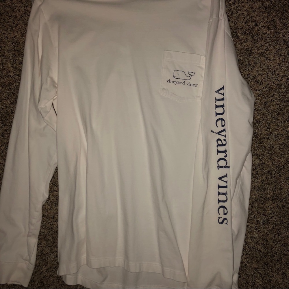 Vineyard Vines long sleeve t!